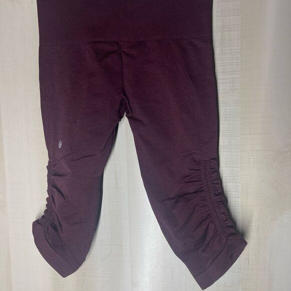 Lululemon In The Flow Crop II‎ Bordeaux burgundy heather leggings knee length, 6 - Picture 7 of 10